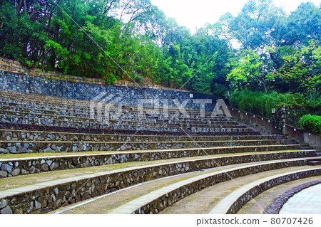 【香川】秋高松，四國村鄉村歌舞伎舞台上的扇形觀眾席 80707426