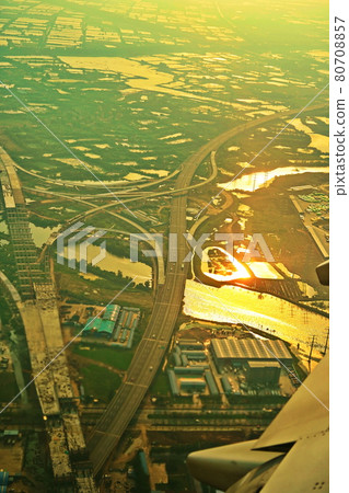 The city of Wuhan, China, taken from the air 80708857