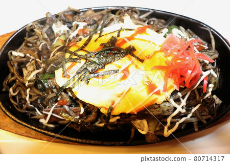 魷魚墨炒麵(絲藤川黑炒麵) 魷魚墨炒麵(絲藤川黑炒麵) 80714317