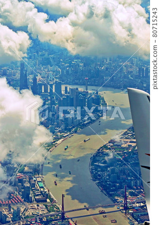 從空中拍攝的中國上海市 80715243