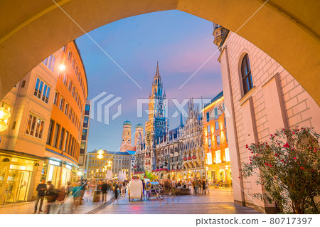 Munich skyline with Marienplatz town hall Munich skyline with Marienplatz town hall 80717397