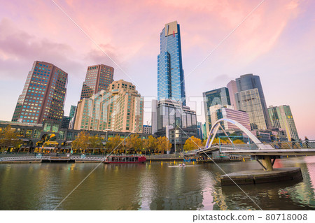 Melbourne city skyline at twilight in Australia Melbourne city skyline at twilight in Australia 80718008