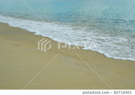 Ocean wave sand beach 80718401