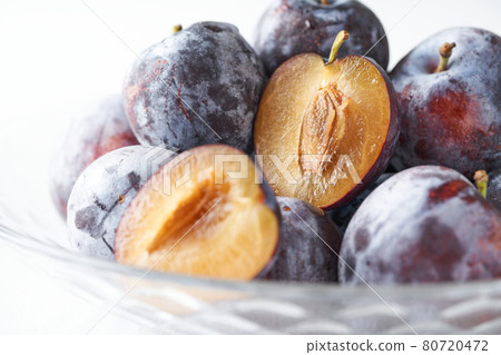 Domestic fruit served in a glass bowl Domestic fruit served in a glass bowl 80720472