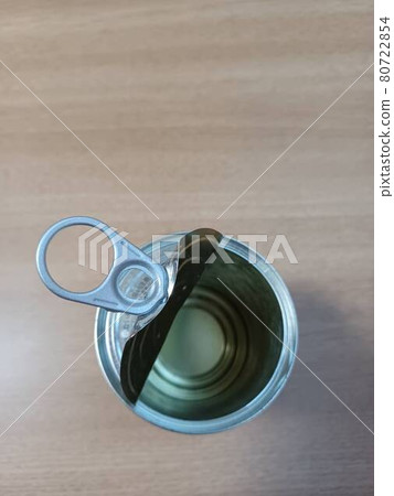 Canned lid that is difficult to open 80722854