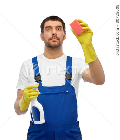 male cleaner cleaning with sponge and detergent male cleaner cleaning with sponge and detergent 80728609