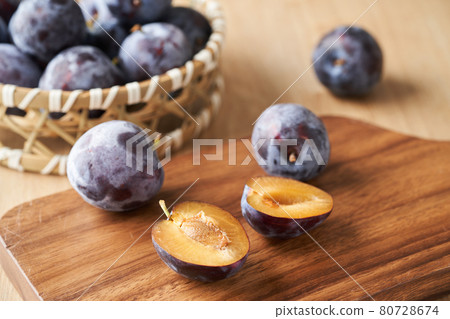 Prunes cut in half 80728674