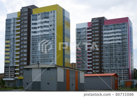 Two high-rise student residences tiled with tiles and glass. 80731086