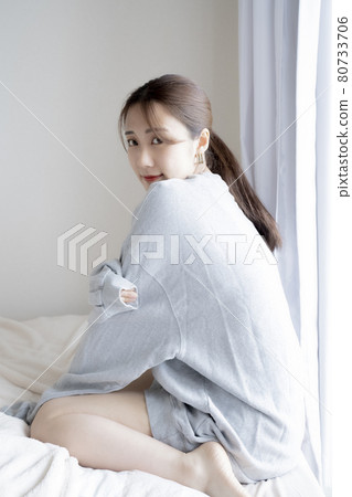 一個美麗的女人的肖像 80733706