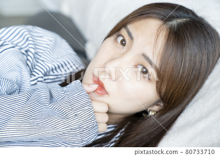 A beautiful woman's portrait A beautiful woman's portrait 80733710