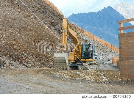 Construction 80734360