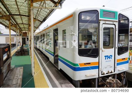 Tenryu-Futamata Station with nobody 80734690