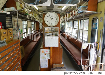 無人的久米川電車圖書館 無人的久米川電車圖書館 80736481
