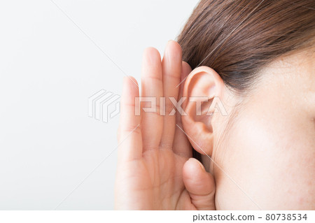 A woman who listens to me A woman who listens to me 80738534