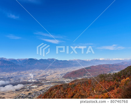 Azumino City, Nagano Prefecture, overlooking the Northern Alps from the summit of Mt. Nagamine in the clear autumn (November) 80740768