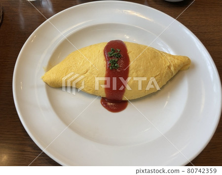 Omelette rice  80742359