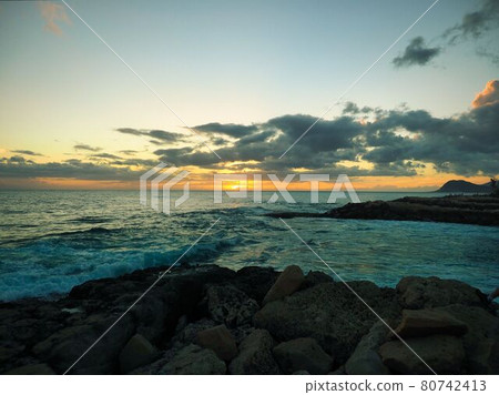 Sunset from the coast of Ko Olina, Oahu, Hawaii Sunset from the coast of Ko Olina, Oahu, Hawaii 80742413