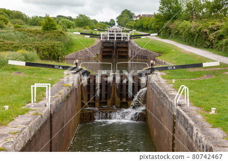 Caen Hill Locks on Kennet and Avon Canal near Devizes in Wiltshire South West England UK Caen Hill Locks on Kennet and Avon Canal near Devizes in Wiltshire South West England UK 80742467