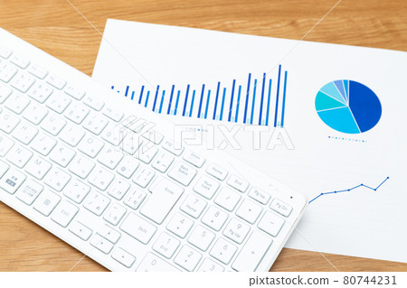 Keyboard and graph 80744231