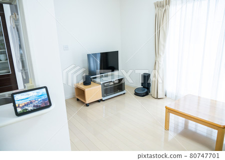 [Lifestyle] Life with smart speakers and cleaning robots 80747701