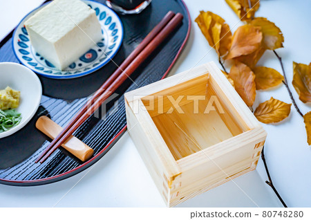 Sake and cold tofu Sake and cold tofu 80748280