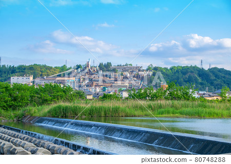 Usui River Annaka Smelter Near Nishige Sports Park Early summer scenery Usui River Annaka Smelter Near Nishige Sports Park Early summer scenery 80748288