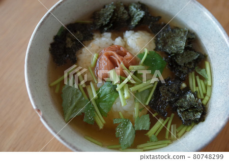 Plum brown rice chazuke 80748299