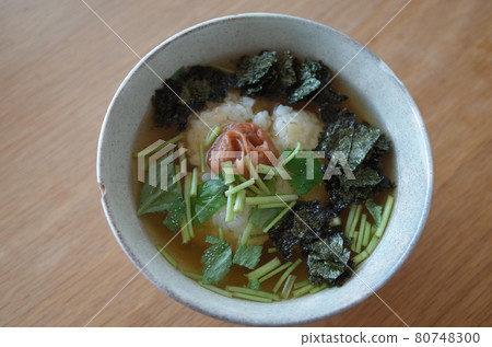 梅子糙米茶泡飯 80748300