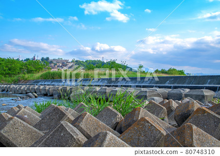 臼井川,安中冶煉廠,近西毛運動公園,初夏風光 臼井川,安中冶煉廠,近西毛運動公園,初夏風光 80748310