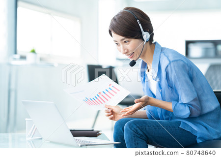 Women Living Online Conference Telework Remote Work Lifestyle 80748640