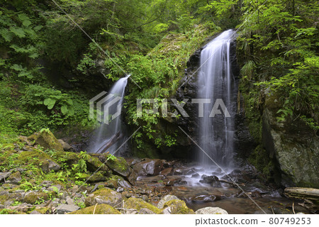 Twin Waterfall (Meotodaki) Kami Town, Mikata District, Hyogo Prefecture 80749253