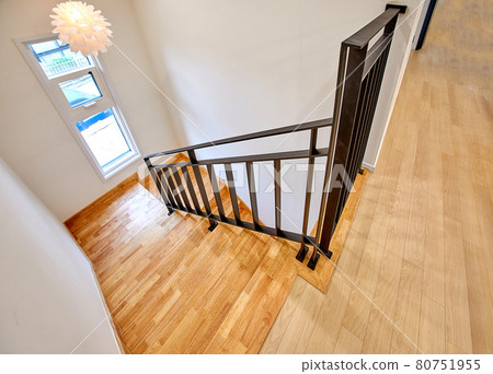 Two-story hallway with duplex structure Two-story hallway with duplex structure 80751955