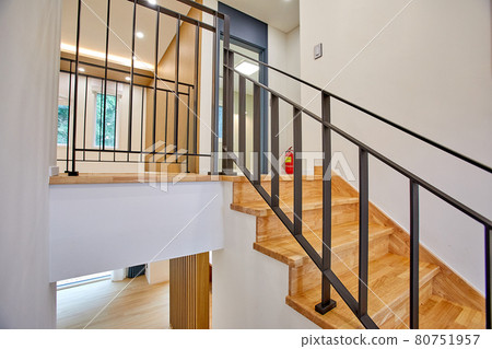 Two-story hallway with duplex structure 80751957