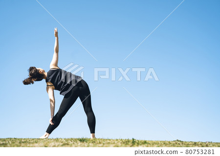 Exercise / sports / yoga Exercise / sports / yoga 80753281