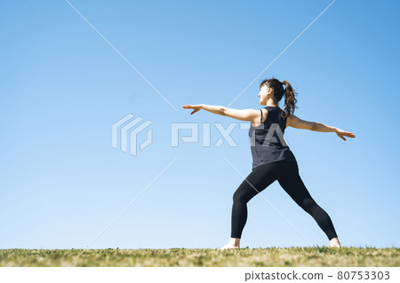Exercise / sports / yoga Exercise / sports / yoga 80753303