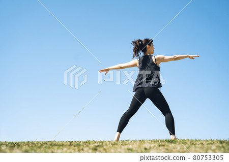 Exercise / sports / yoga 80753305