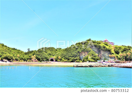 Namihaya Beach, Wakayama Prefecture 80753312