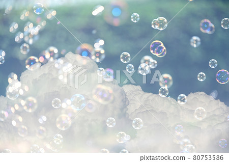 夏雲和肥皂泡 80753586