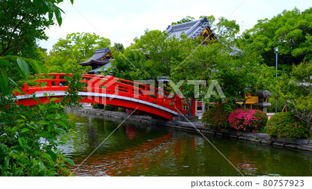 Beautiful scenery of Kyoto shrine in Japan Beautiful scenery of Kyoto shrine in Japan 80757923