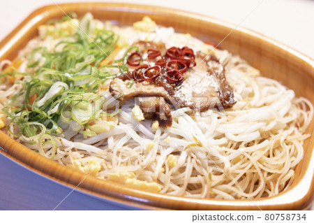 美味的便利店午餐米粉 80758734