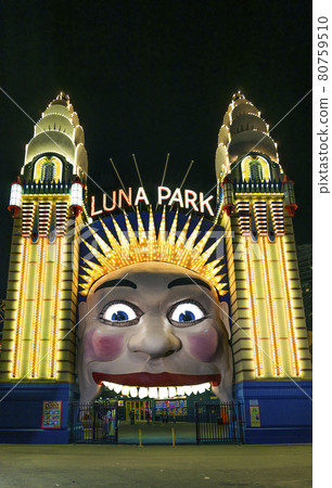 luna park entrance in sydney australia luna park entrance in sydney australia 80759510