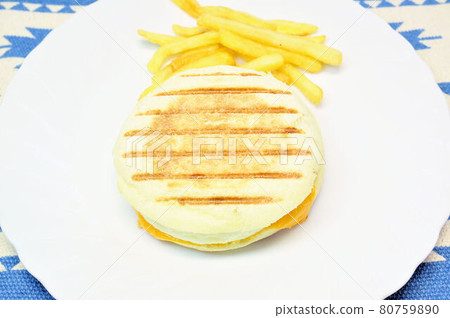 熱三明治漢堡 80759890