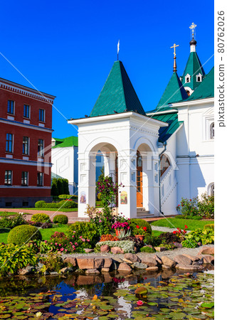 Hegumen's chambers (XVII century) with the Church of St. Basil of Ryazan of Transfiguration monastery in Murom, Russia Hegumen's chambers (XVII century) with the Church of St. Basil of Ryazan of Transfiguration monastery in Murom, Russia 80762026