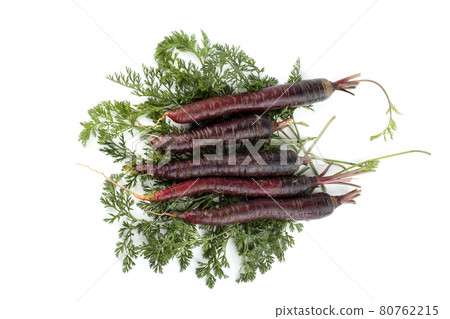 Violet carrots and leaves 80762215