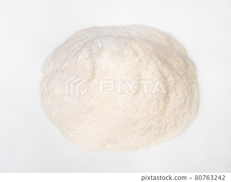 handful of Agar powder closeup on white 80763242