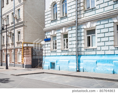 typical old brick urban houses in Moscow city typical old brick urban houses in Moscow city 80764863