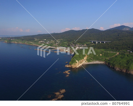 Fold in the Ushiga neck layer aerial view Fold in the Ushiga neck layer aerial view 80764991