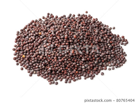 handful of black mustard seeds closeup on white handful of black mustard seeds closeup on white 80765404