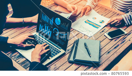 Business visual data analyzing technology by creative computer software 80765593
