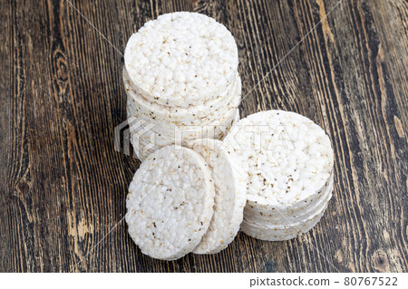 rice breads made from rice cereals 80767522
